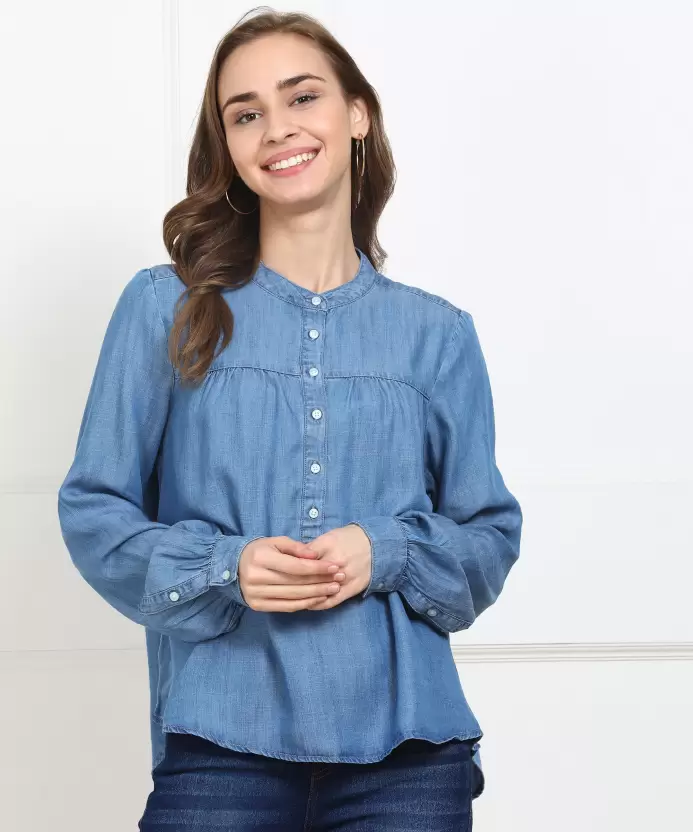 Classic Comfort: Casual Cuffed Sleeves Solid Women's Blue Top
